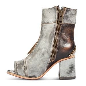 FREEBIRD BY STEVEN ZOMBIE size 9